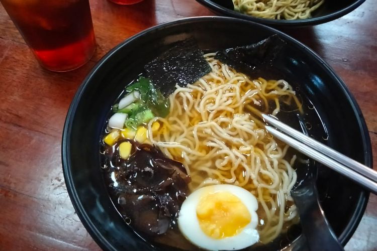 Sensasi Makan Sambil Main Arcade Game di Karafuru Ramen, Bisa Main Game 2 Player!