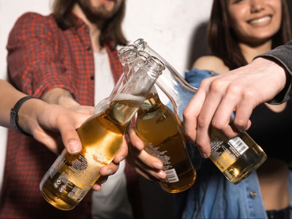 Hati-hati! Kebiasaan Buruk Ini Penyebab Kanker Kolorektal, Termasuk Konsumsi Alkohol