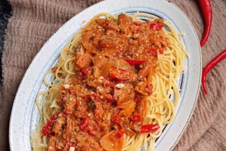 Bingung Masak Apa Saat ART Masih Mudik? Cobain Nih Bikin Pasta Sarden yang Simple!