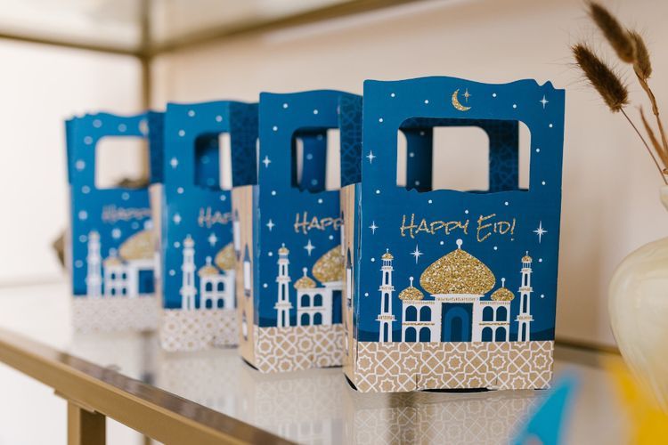 30 Ucapan Hampers Lebaran dalam Bahasa Inggris, Aesthetic!