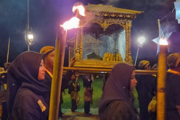 Menengok Kirab Malam Selikuran Keraton Surakarta, Tradisi Sakral Sambut Lailatul Qadar