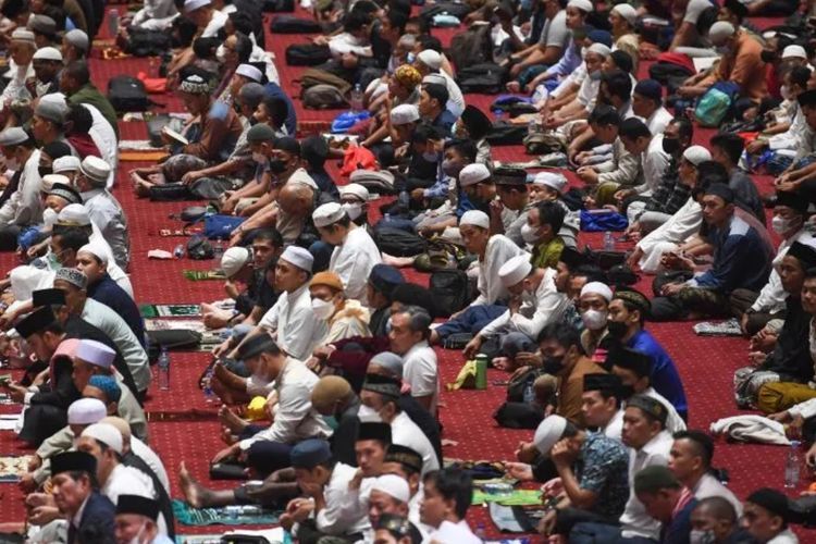 Hukum Tidak Melaksanakan Salat Idul Fitri, Bolehkah Dilakukan di Rumah?