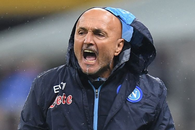 Ngambek, Pelatih Napoli Ancam Tinggalkan Pertandingan jika Fans Tidak Beri Dukungan
