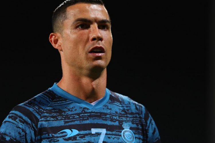 Cristiano Ronaldo Bujuk Zinedine Zidane agar Mau Ngelatihnya di Al Nassr