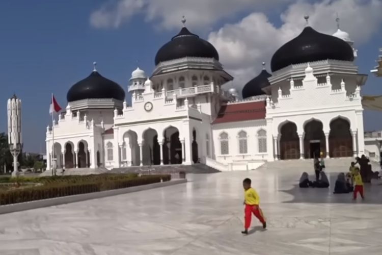 Masjid Raya Baiturrahman Aceh, Rekomendasi Wisata Bersama Keluarga di Hari Lebaran