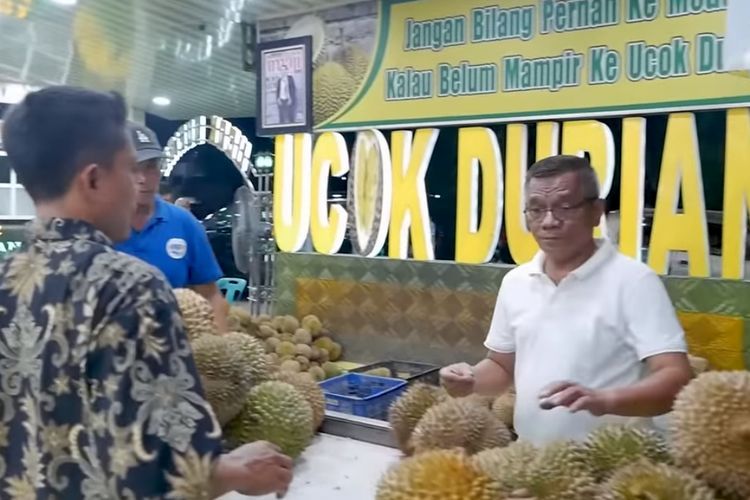 Merasakan Durian di Ucok Durian yang Terkenal, Sampai Jokowi Bawa Jan Enthes ke Sini