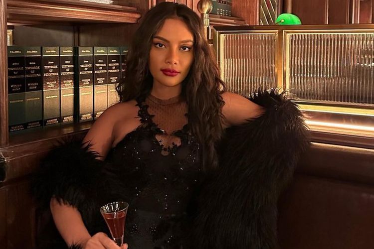 Erika Carlina Bakal Debut ke Industri Musik, Bakal Duet dengan Melly Goeslaw