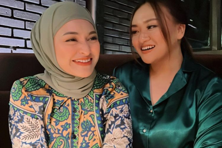 Nathalie Holshcer Bahagia Sang Adik Jadi Mualaf: Semoga Bisa Belajar Sama-sama