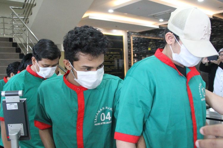 Aktor HF Ditangkap Bersama 6 Orang Lain Terkait Narkoba, Ini Penjelasan Polres Jakbar!