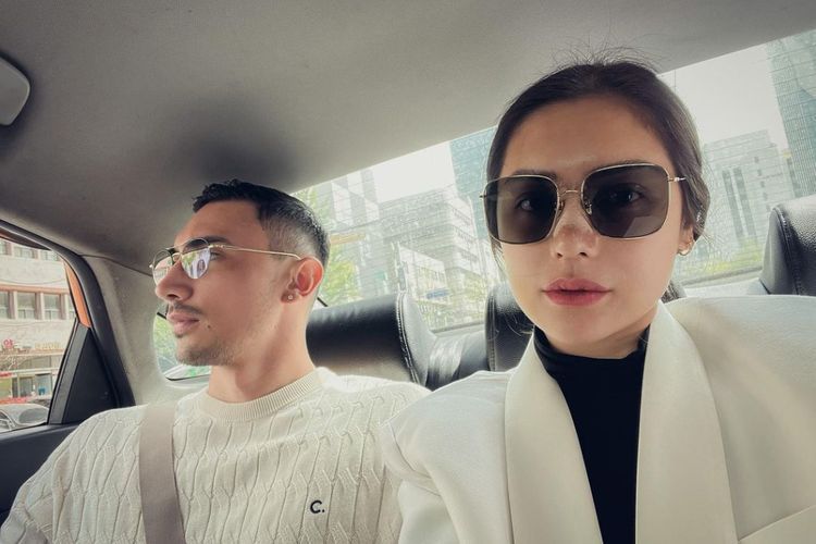 Gaya Jessica Iskandar Pakai Kacamata Hitam Usai Oplas Hidung, Disebut Mirip Nikita Mirzani