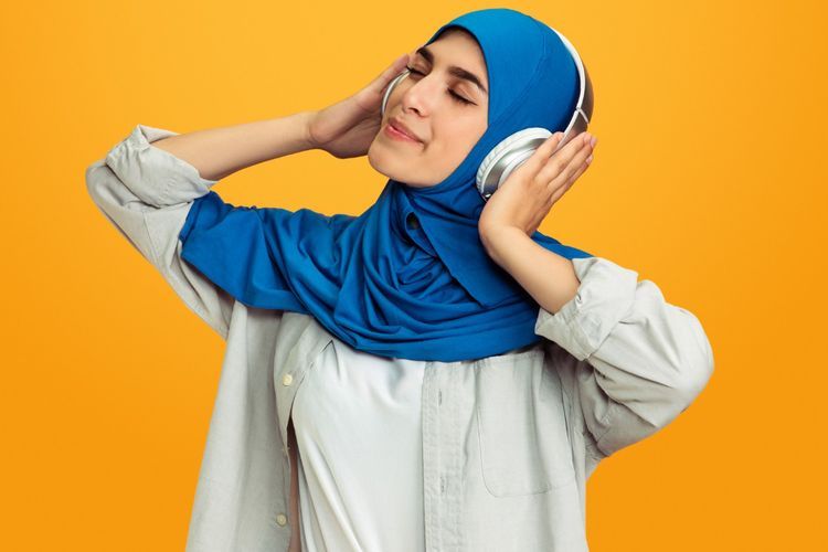 6 Manfaat Positif Mendengarkan Musik Religi saat Merayakan Hari Raya Idul Fitri