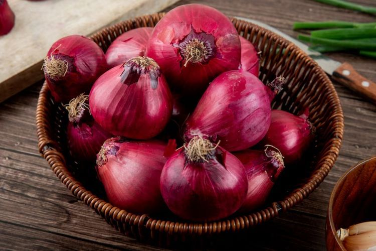 Jus Bawang Bisa Atasi Masalah Rambut Rontok dan Ketombe, Gimana Cara Pakainya?