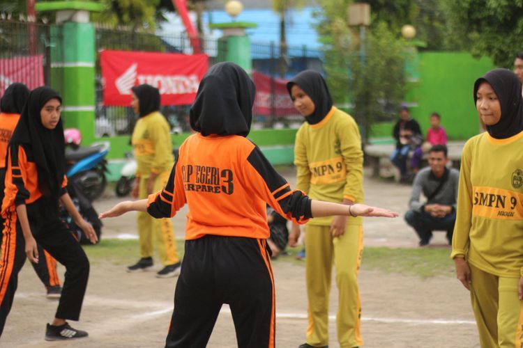 Ngabuburit Seru di  Festival Tapada Laoki, Bisa Ikut Lomba Galasin Buat Latih Ketangkasan!
