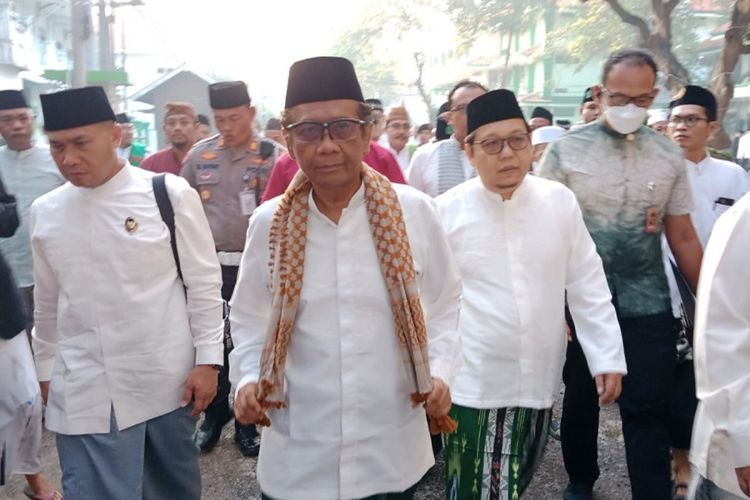 Usai Salat Id, Mahfud MD Komentari Rumor Dirinya Dampingi Ganjar Pranowo di Pilpres 2024