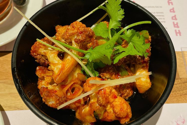 Bang Bang Cauliflower: Kembang Kol Goreng dengan Saus Pedas dan Manis di Wagamama Antwerp