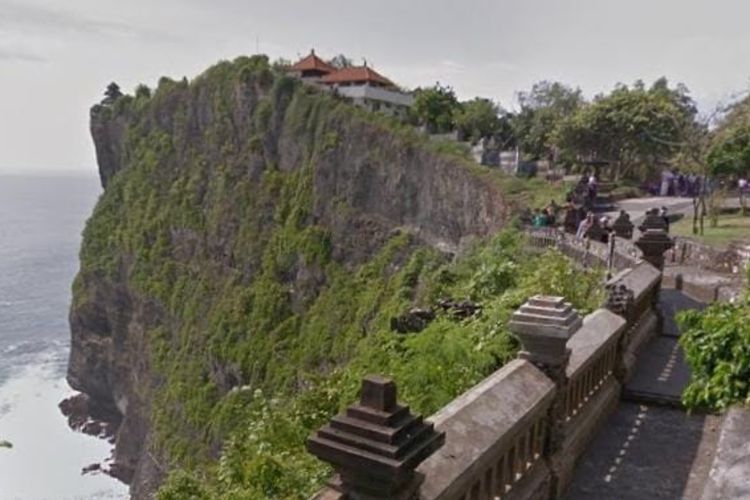 Indahnya Pemandangan Tebing Pura Uluwatu Bali, Cocok Jadi Tempat Healing