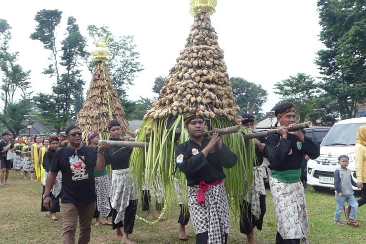 Festival Kupat Lepet, Tradisi Pekan Syawalan bagi Masyarakat Jepara Jawa Tengah