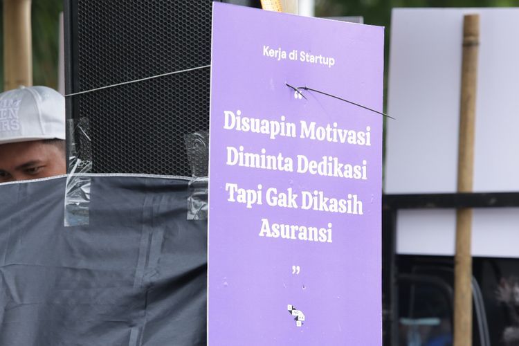 Tuntut Perbaikan, Ini Deretan Kritik Unik dan Kreatif Sindikasi di Hari Buruh