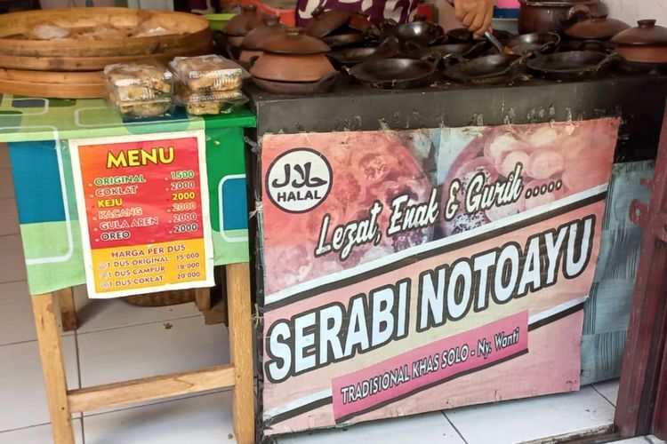 Lagi di Jogja Tapi Rindu Makan Serabi Solo? Icip Serabi Notoayu Khas Solo, Harganya Murah!