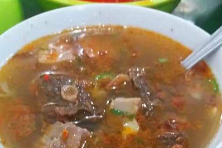 Sop Lidah Asli Lamuru: Kuliner Unik Nan Lezat  di Makassar. Gimana Ya Rasanya?