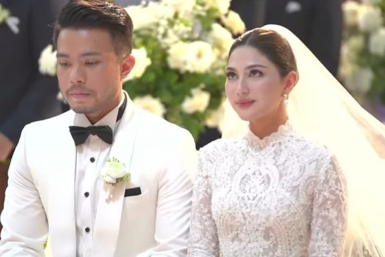 Sah Jadi Istri Yakup Hasibuan, Tangis Jessica Mila Pecah saat Prosesi Sungkeman