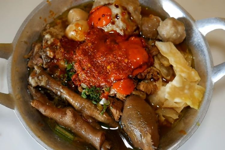 Mie Ayam Sak Wajan Gresik, Porsi Jumbo Harga Mulai Rp12 Ribuan, Mau?