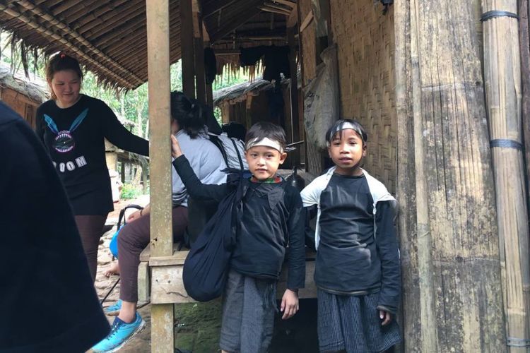 Mengenal Suku Baduy Luar & Dalam, Kekayaan Budaya Indonesia yang Terisolir dari Dunia Luar