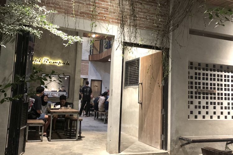 Kopi Rempah Blora: Cafe Aesthetic yang Tak Pernah Sepi Pengunjung!