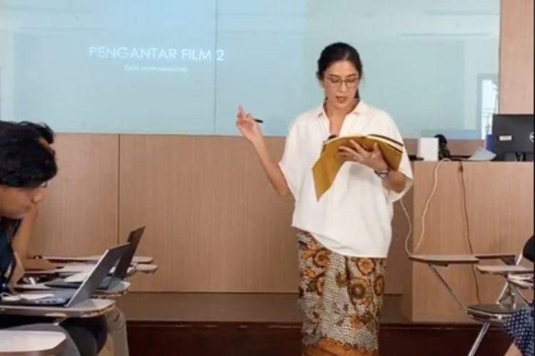 Aktris Dian Sastro Ternyata Dosen Vokasi UI, Jadi Pengajar Mata Kuliah Pengantar Film