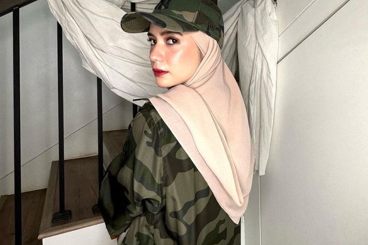 Viral Putri Anne Buka Hijab Emosi Diejek Janda Cebol, Netizen Gercep Lapor ke Arya Saloka