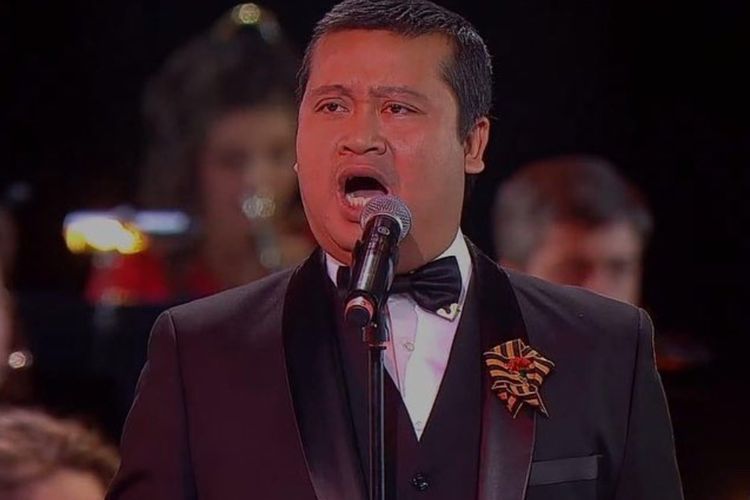 Penyanyi Bariton Indonesia Raymond Sihombing Jadi Juara 1 Festival Musik di Moskow