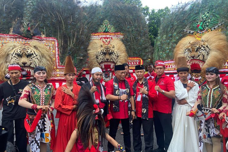 PDI Perjuangan Ponorogo Daftarkan Bacaleg Serba Angka 3, Apa Maknanya?