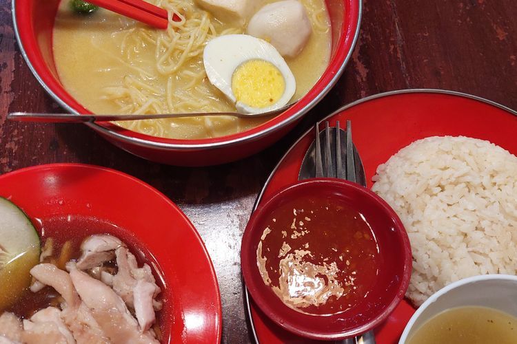 Makan Mi Laksa a la Singaura, Gak Perlu Jauh-Jauh ke Negaranya!