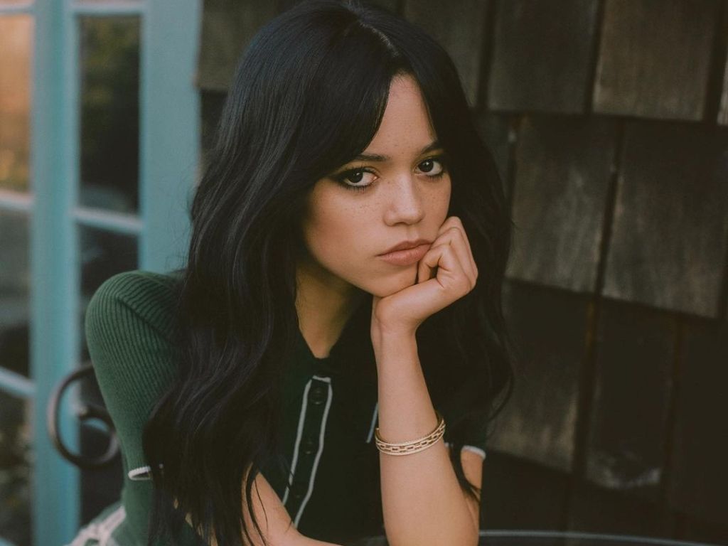 Jenna Ortega Disindir Disuruh Ikut Mogok Kerja, Usai Akui Pernah Kritik Naskah 'Wednesday'