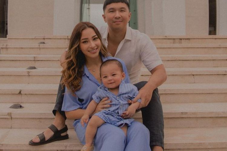 Nikita Willy Panik Baby Izz Mendadak GTM: Cuma Mau Minum Susu dan Makan Biskuit