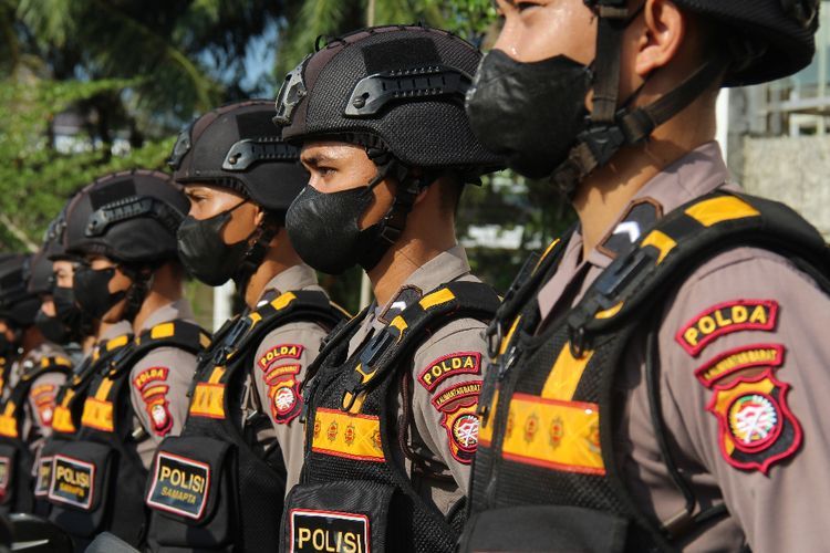 Viral Polisi Diserang Warga Saat Apel di Jatinegara, Simak Faktanya!