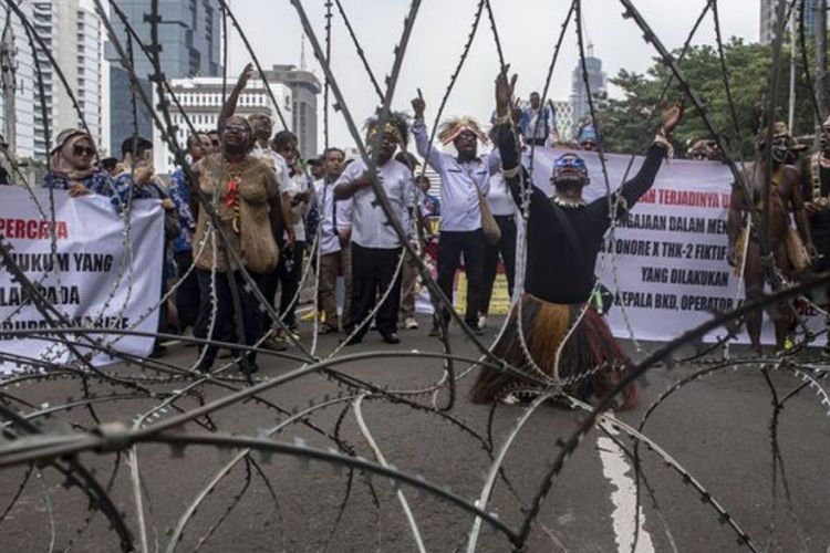 Ada Demo Guru Honorer di Patung Kuda Siang Ini, Simak Titik Lalu Lintas yang Ditutup