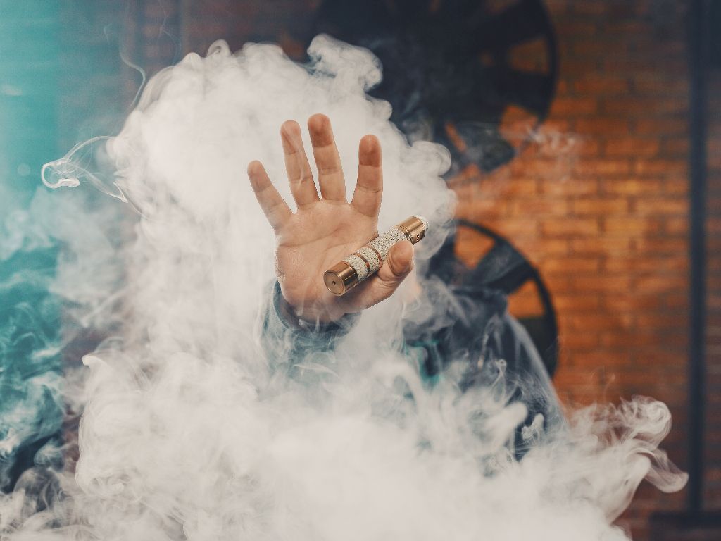 Jangan Abai, Nge-vape Dekat Anak Juga Bahaya!