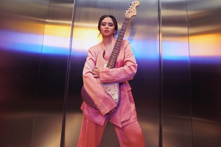 Tissa Biani Sampaikan Pentingnya Diprioritaskan Lewat Single Comeback “Cukup Aku”