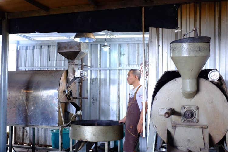 Terinspirasi Mesin Cuci, Pemuda Parepare Ciptakan Mesin Roaster Kopi Bikin Banjir Cuan!