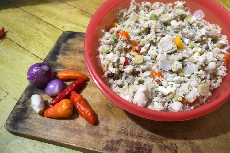 No Minyak, Resep dan Cara Membuat Ayam Sambal Matah Sehat, Aman Buat Diet!