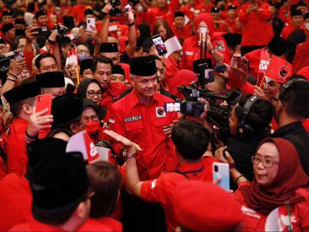 Relawan Ganjar Adakan Cek Kesehatan Gratis untuk Warga Karawang
