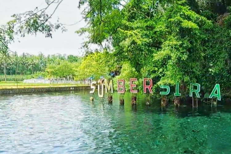 Sumber Sira Malang, Air Jernih Sebening Kaca Cocok Buat Long Weekend!