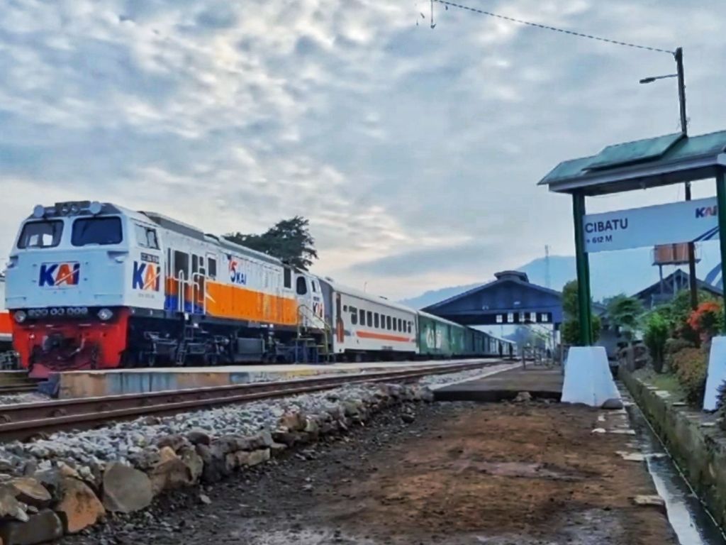 Stasiun Cibatu Garut: Jejak Charlie Chaplin dan Wisatawan Eropa di Era Kolonial Belanda