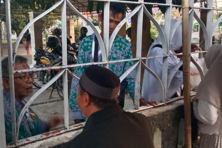 Cerita Pengantar Calon Jemaah Haji, Gunakan Puluhan Bus hingga Mencari Berkah
