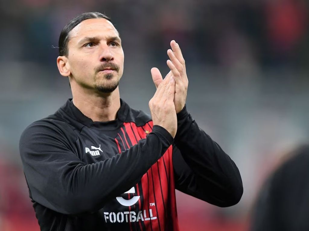 Zlatan Ibrahimovic Kembali Lagi ke AC Milan, Gak Jadi Pensiunkah?