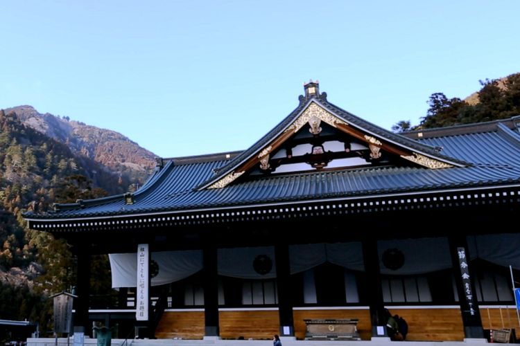 Berusia Lebih dari 740 Tahun, Kuil Buddha di Jepang Ini Masih Berdiri Megah 