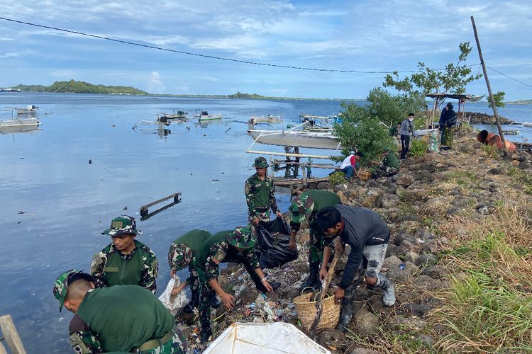 Pemkot Parepare, TNI dan Polri Gelar Bersih Pantai Peringati Hari Lingkungan Hidup Sedunia