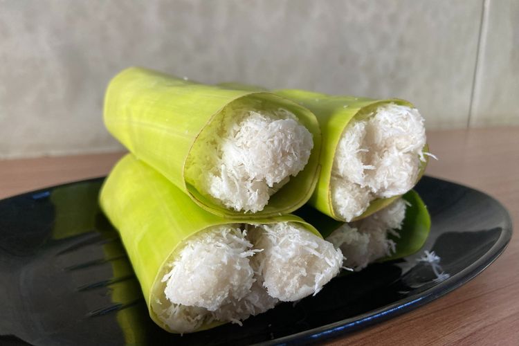 Putu Soppa, Jajanan Khas Bugis Makassar yang Disodok Dulu Baru Bisa Dimakan