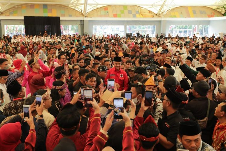 Lawan Hoaks, Relawan Ganjar Gelar Pelatihan Jurnalistik pada Pemuda di Sulsel